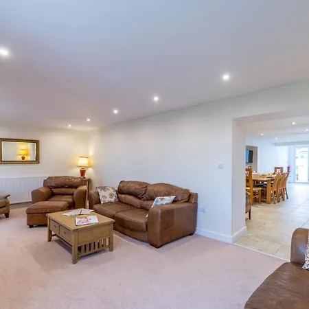 4 Bed In Langtoft 81235 Weaverthorpe