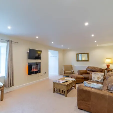 4 Bed In Langtoft 81235 Feriehus *